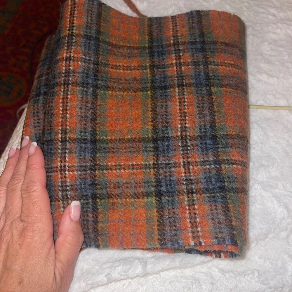 Edinburgh Old Town Weaving Co Womens Scarf One Size Multicolor Pure Wool - Picture 10 of 10